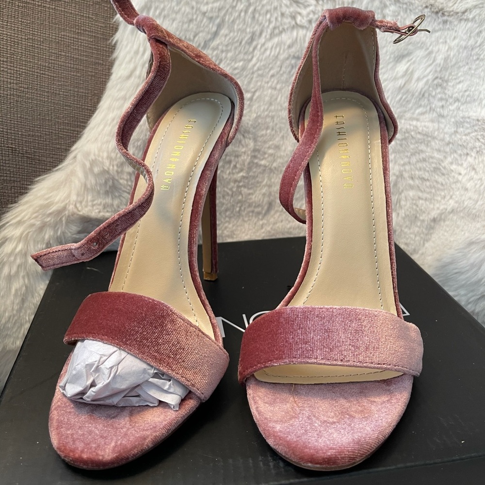 Sandal